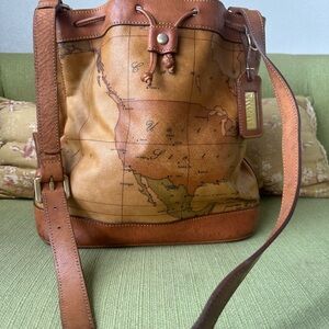 Vintage Alviero Martini 1A Classe Geo Map bucket crossbody bag